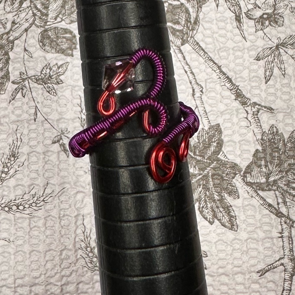 Adjustable wire wrap ring red and purple  Handmade - Picture 5 of 9